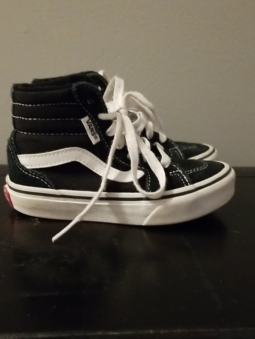 Vans Kids Sk8-Hi Black with White Accent High Top Sneakers Sz 11 unisex